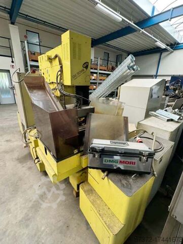 آلة EDM للأسلاك باستخدام الحاسب الآلي Matra-Fanuc TAPE-CUT-W1