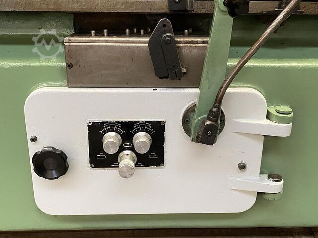 OMA 120/A Automatyczna tokarka do drewna z podajnikiem, maksymalna długość obrabianego elementu 1200 OMA OMA 120/A