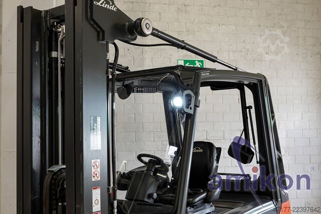 5,37m Zinkenverstellung Ladegerät Linde E50 Elektro Gabelstapler 5t Triplex