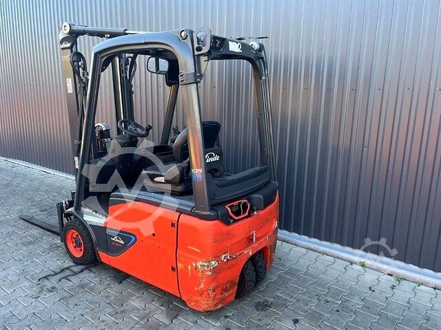 Stivuitor electric cu 3 roți Linde E16-02