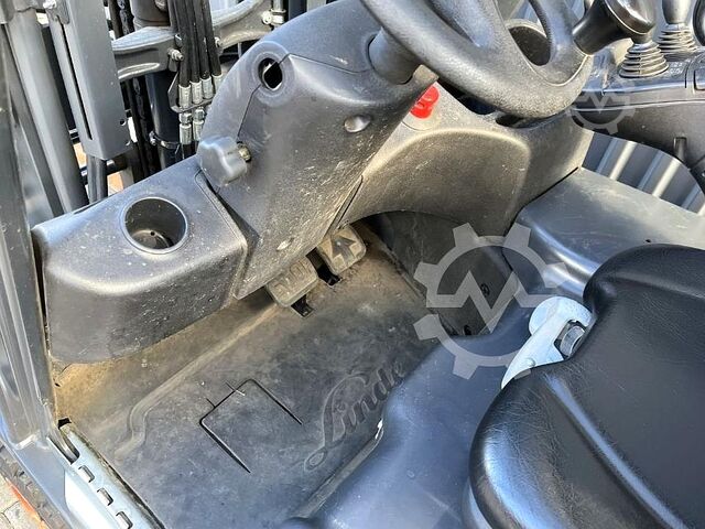 Forklift listrik 3 roda Linde E16-02