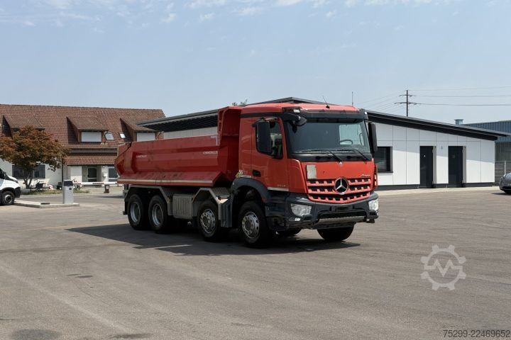 Camião basculante Mercedes-Benz Arocs 3243 8x4 Schwarzmüller / Swiss-Vehicle