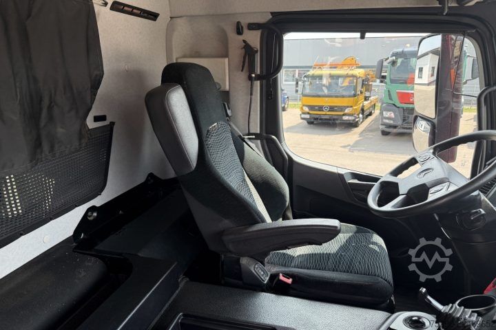 Kipper LKW Mercedes-Benz Arocs 3243 8x4 Schwarzmüller / Swiss-Vehicle