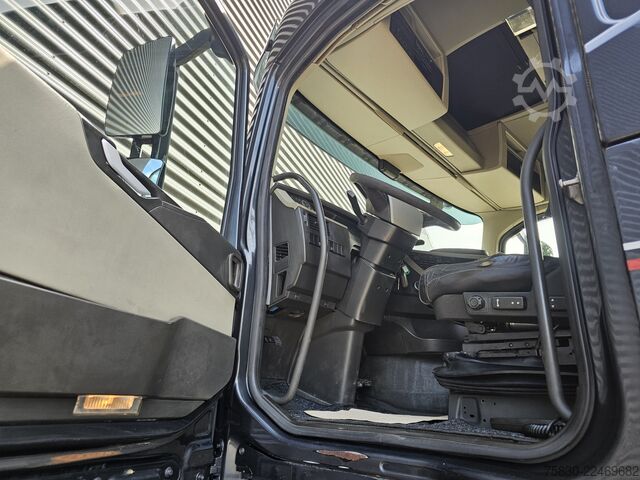 Laadimisplatvorm Volvo FH 500 8x2*6  KENNIS CRANE / KRAN