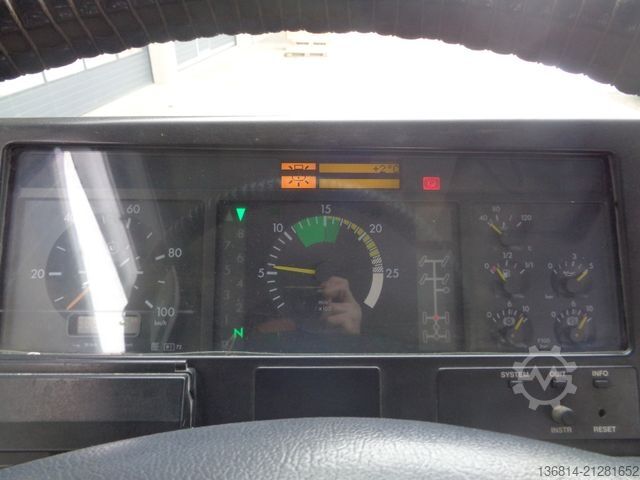 Camión volquete MERCEDES-BENZ Actros 3240 8x4 Blatt Meiller 3-S-Kipper