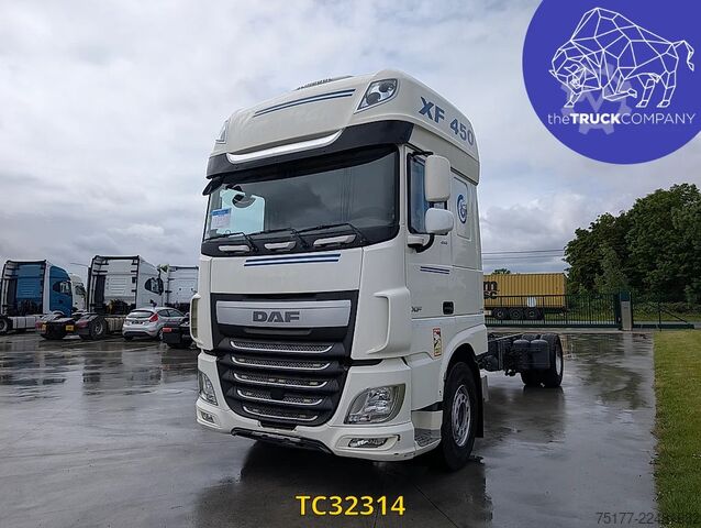Chasis con cabina DAF XF 450