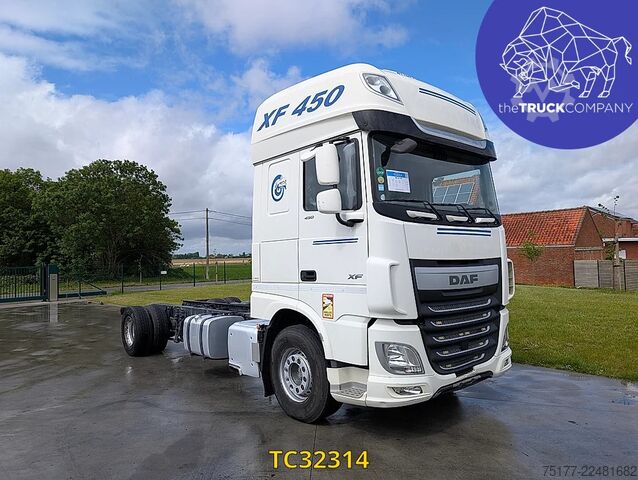 Chasis con cabina DAF XF 450
