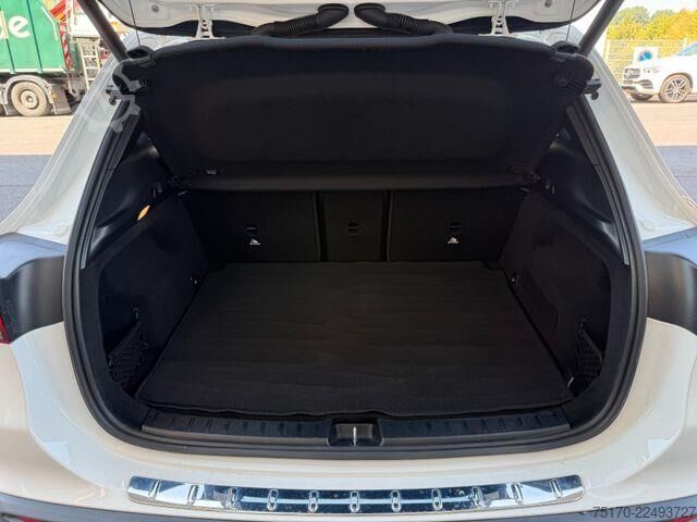 Πλατφόρμα φόρτωσης Mercedes-Benz EQA 300 4M Progressive+Ambiente+RFK+19AMG+TotW