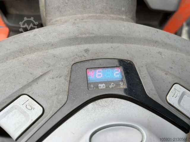 Carrello elevatore a forchettoni BT SPE200D