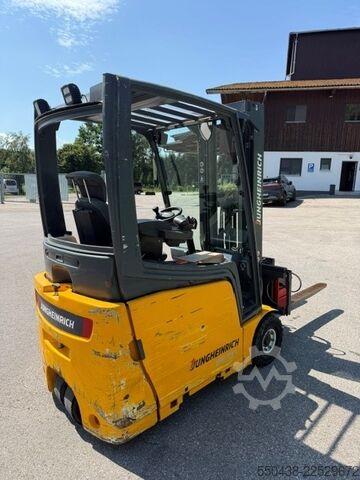 手动托盘搬运车 Jungheinrich Typ EFG 216k mit Ladegerät EFG 216k
