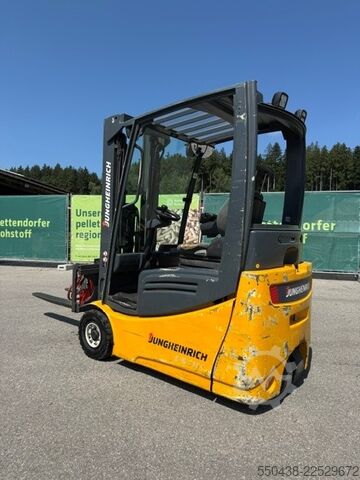 手动托盘搬运车 Jungheinrich Typ EFG 216k mit Ladegerät EFG 216k