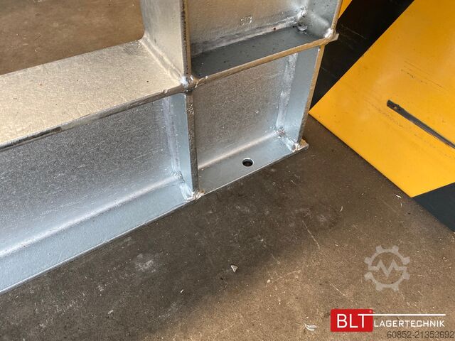 Cantilever rack ca. 4,02 lfm. Kragarmregal H: 300 cm T: 137 cm , 500 Kg/Arm , 4 Lagerebenen