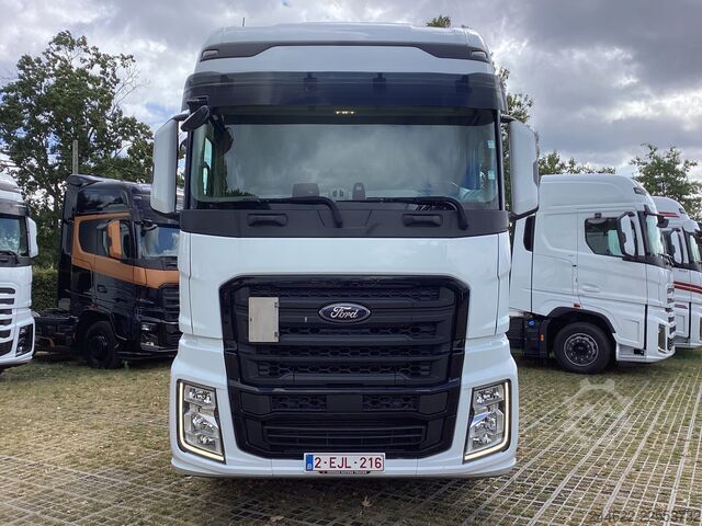 Standartinis vilkikas Ford ADR