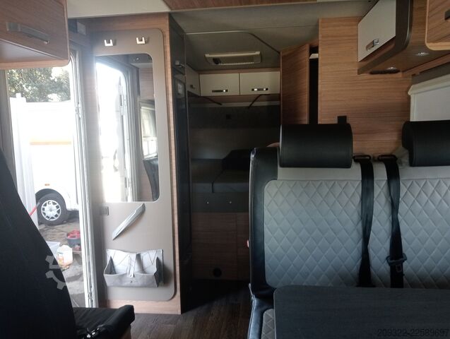 напівінтегрований кемпер 2024 Ford Transit Weinsberg Carasuite | Automatico | 5 posti letto