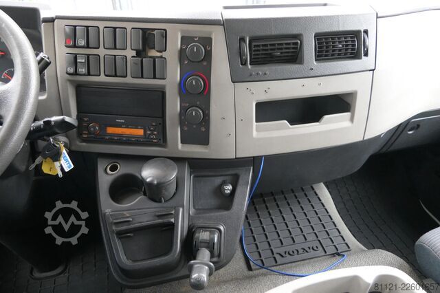 Hladnjača i zamrznuti transport Volvo FL 240 | Carrier SUPRA 950Mt / Bi-temp | 3 Comp...