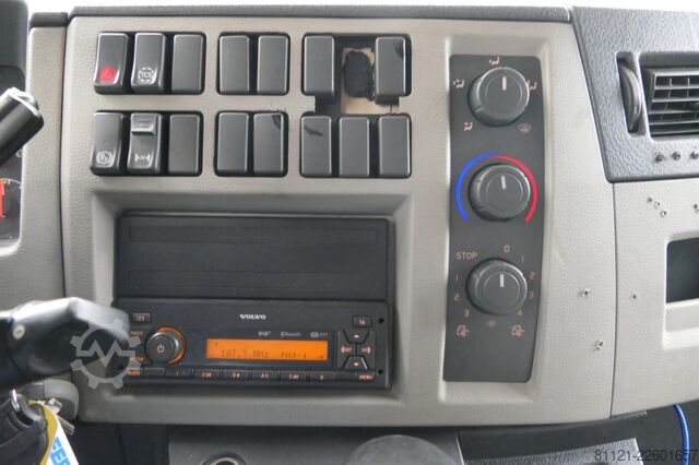 Hladnjača i zamrznuti transport Volvo FL 240 | Carrier SUPRA 950Mt / Bi-temp | 3 Comp...