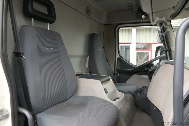 النقل المبرد / المجمد Volvo FL 240 | Carrier SUPRA 950Mt / Bi-temp | 3 Comp...