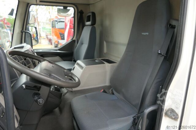 Pengangkutan dalam peti sejuk/beku Volvo FL 240 | Carrier SUPRA 950Mt / Bi-temp | 3 Comp...