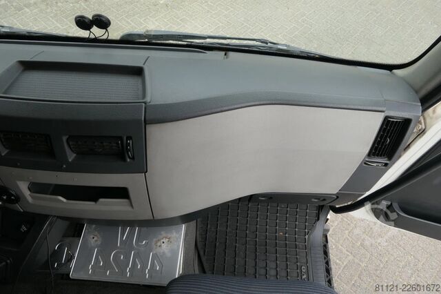Pengangkutan dalam peti sejuk/beku Volvo FL 240 | Carrier SUPRA 950Mt / Bi-temp | 3 Comp...