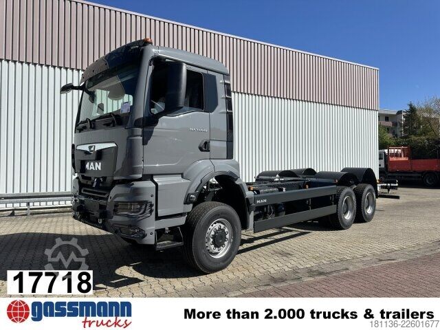 トラックシャーシ MAN TGS 33.540 6x6 BB CH, Intarder