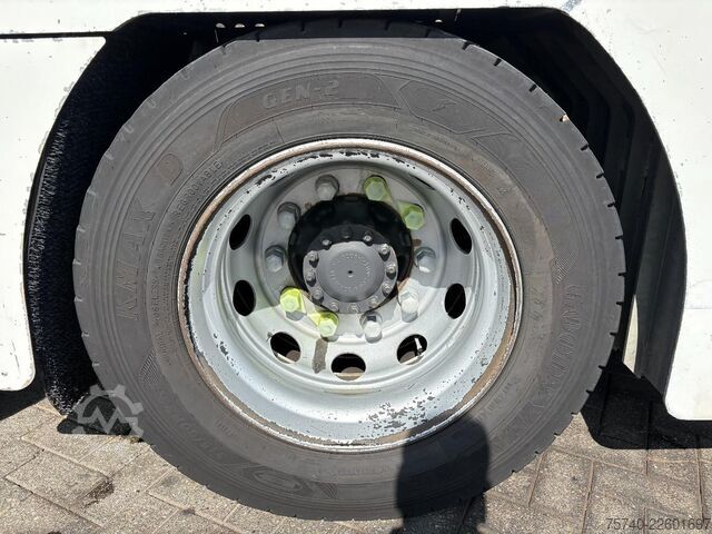 Furgon transport auto Volvo FH 500 + HYDRAULISCHE PLATEAUS + LIER + REMOTE ...