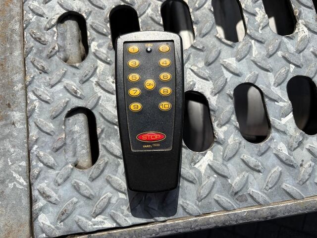 Furgon transport auto Volvo FH 500 + HYDRAULISCHE PLATEAUS + LIER + REMOTE ...