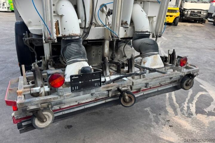 Οδοκαθαριστικό μηχάνημα SCANIA P94 4x2 Frimokar Hydrostaat