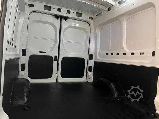 Furgoneta de caja alta MAXUS Deliver 9 TDCi L3H2 Luxury*Garantie*Hoch+Lang*