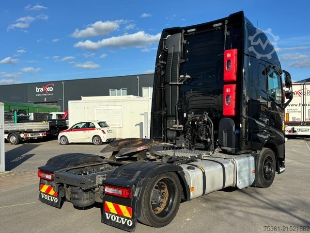Lielapjoma vilcējs VOLVO FH 500  I-Save Globet. RETARDER X-LOW Hubsattel.