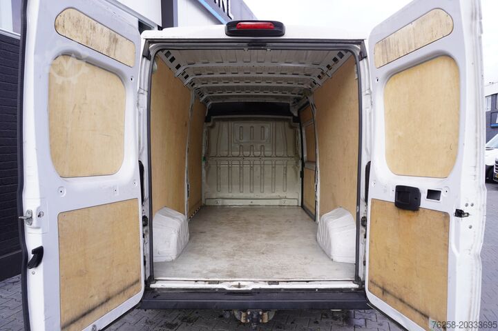 Furgoneta con caja Fiat Ducato 2.3 MJ 140PK Automaat L3H2 EURO 6 - AC/C...