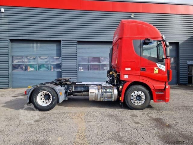 Camión de materiales peligrosos Iveco Stralis NP460