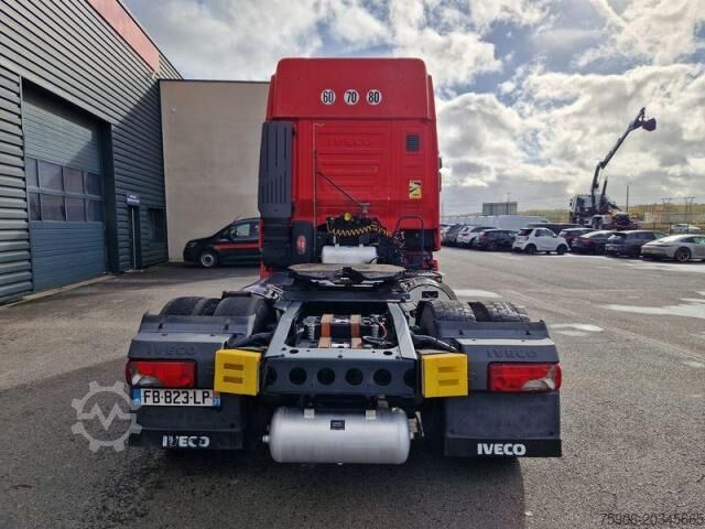 Camión de materiales peligrosos Iveco Stralis NP460
