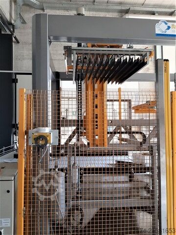  ITALPROJECT Depalletizer Bottling