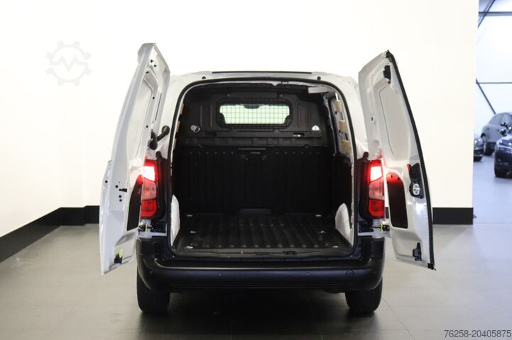 Универсал с высокой крышей Peugeot Partner 1.2 PureTech Benzine! EURO 6 - Airco - ...