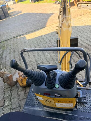 Mini escavadora Komatsu FAT PC 03 com CE komatsu fat pc 03