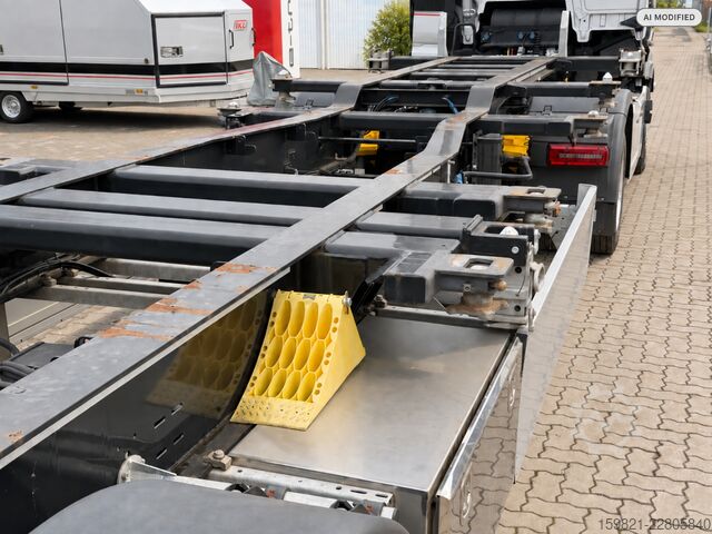 Semiremorcă cu caroserie interschimbabilă Goebel Containerchassis 10|20|30|40 Lenkachse