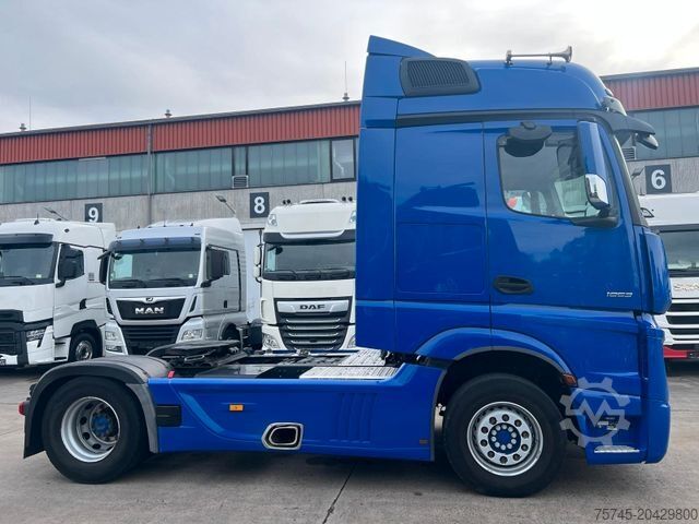 Standardne veomasin MERCEDES-BENZ ACTROS 1853 * ACC * VOLLLUFT * STANDKLIMA *