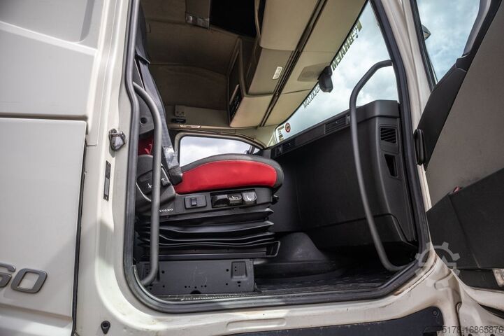 Standard tractor VOLVO FH460+E6+Kiphydr.