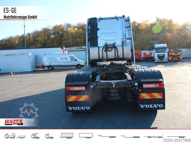 Heavy-duty truck VOLVO FH 551 8x4 Tridem VLA (Luftfederung)