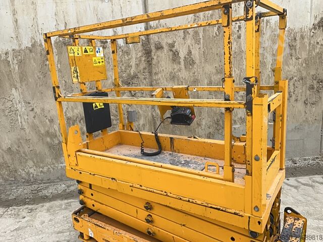 Meja angkat gunting Genie Gs 1932