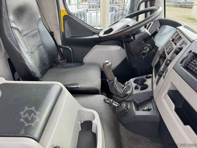 Suitcase Volvo FL 240 / 6 Cylinder / 18 Tons / Manual / Tail L...