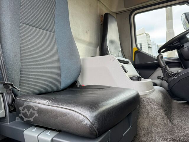 Suitcase Volvo FL 240 / 6 Cylinder / 18 Tons / Manual / Tail L...