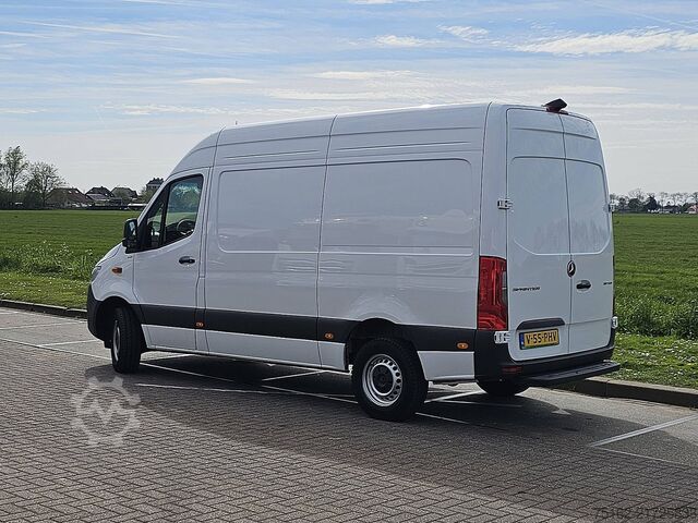 عربة ستيشن واغن ذات سقف مرتفع MERCEDES-BENZ SPRINTER 317 L2H2 RWD Mbux10