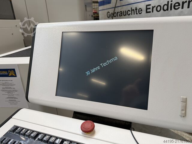 Máquina de erosión por hilo +GF+ CUT 3000