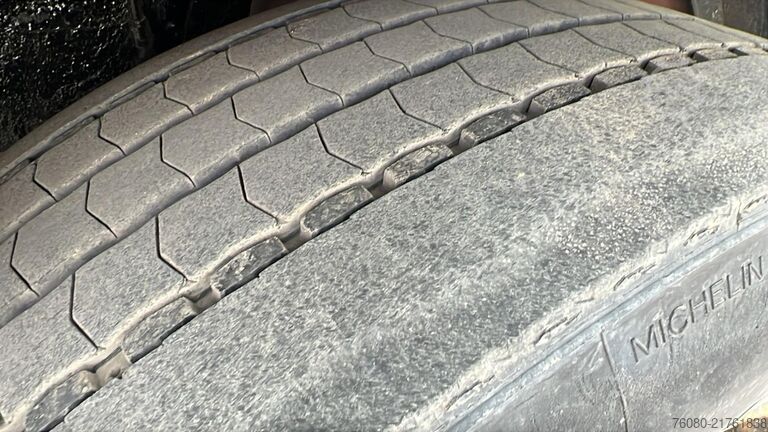 Standard-SZM Scania 114 - 380 (FOR PARTS / ENGINE GEARBOX RUNNING /...