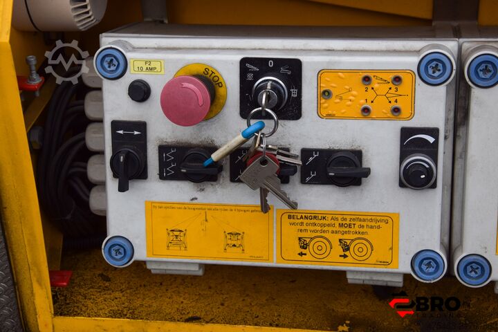 במת הרמה נגררת + ממונעת עצמאית Ommelift 1830 EBZX Aanhangerhoogwerker