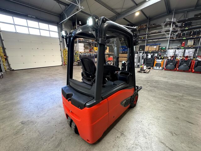 21/2021 szerviz + UVV 10/2027 14 594 üzemóra Linde E16L