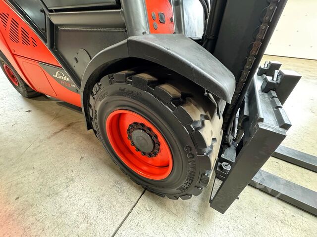 2019 UVV 05/2027 14 081 üzemóra Linde H35T