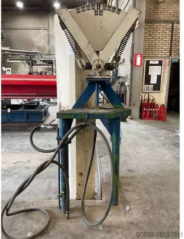 Özel amaçlı kamyon Koni 3750, Arbeitsbühne, 24to., Werkstattbühne