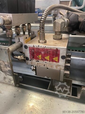 Tepsi ve kasa montajcısı Impak Imola